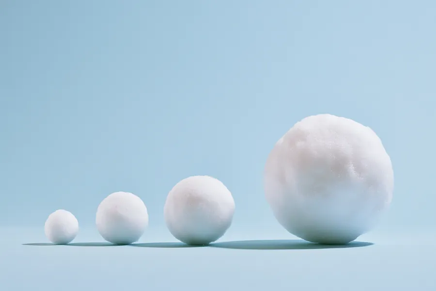 Debt Snowball vs. Consolidation Loan: Which Fits You? — Happy Money loan blog